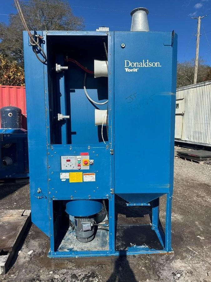 Used Used Donaldson Torit Model DFO 3-3oval cartridge dust collector