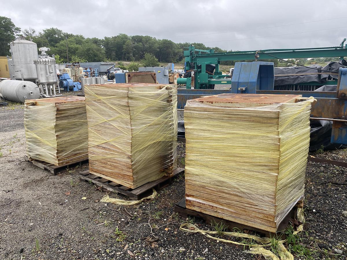 Used Used JWI/US Filter Model 1000G32-60-DYL 50 cu ft  Poly plate and frame press