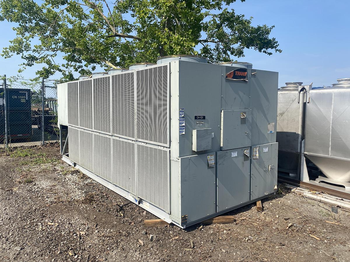 Used Used Trane 185 ton air cooled chiller.
