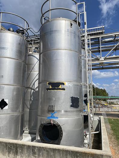 Used Used Eisenback Equipment Sales Inc.  approximately 3000 gallon 304 stainless steel vertical storage tank