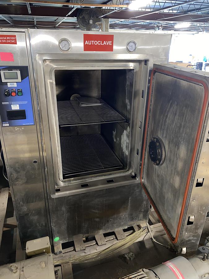 Used Used Consolidated Stills and Sterilizers Model SR-24CMC Autoclave