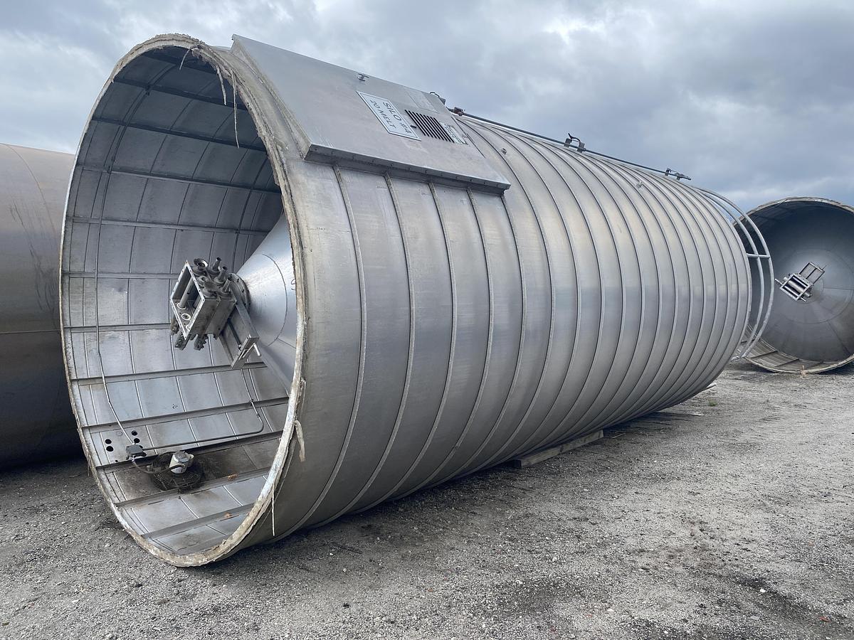 Used Used Conair Contract Systems Inc. 1709 cu ft Spiral Aluminum vertical bulk material silo