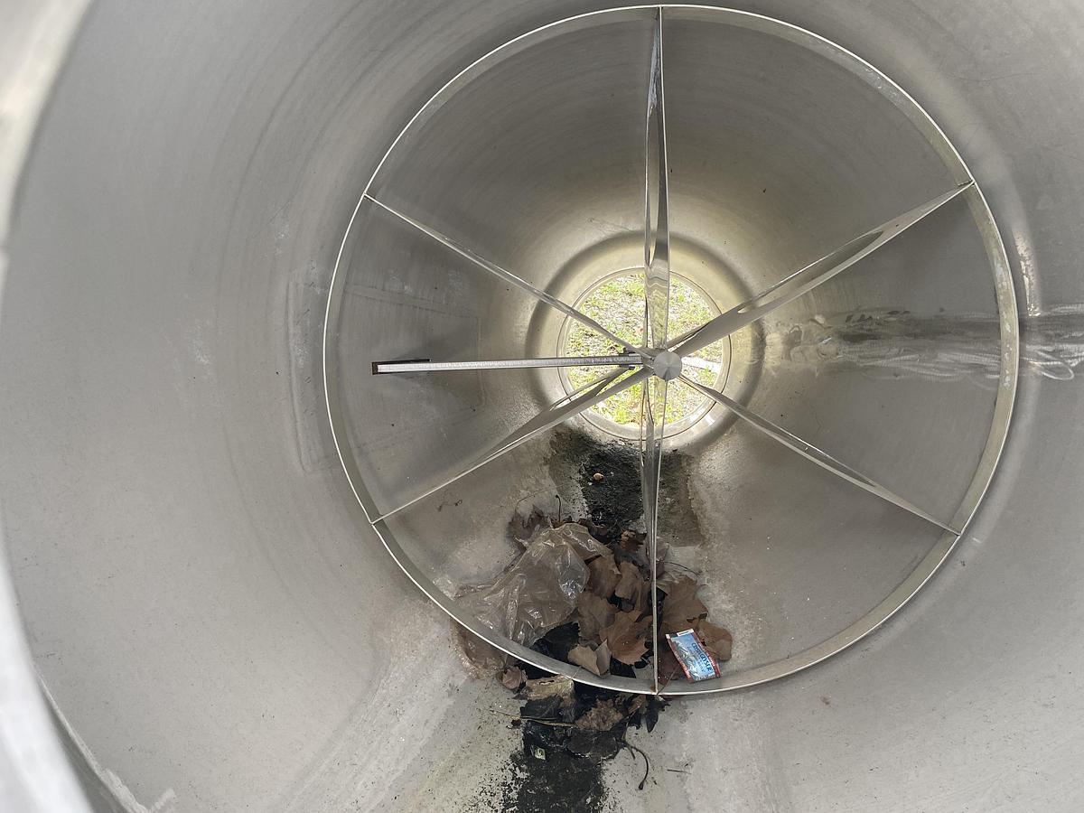 Used Used approximately 40 cu ft.  stainless steel vertical hopper