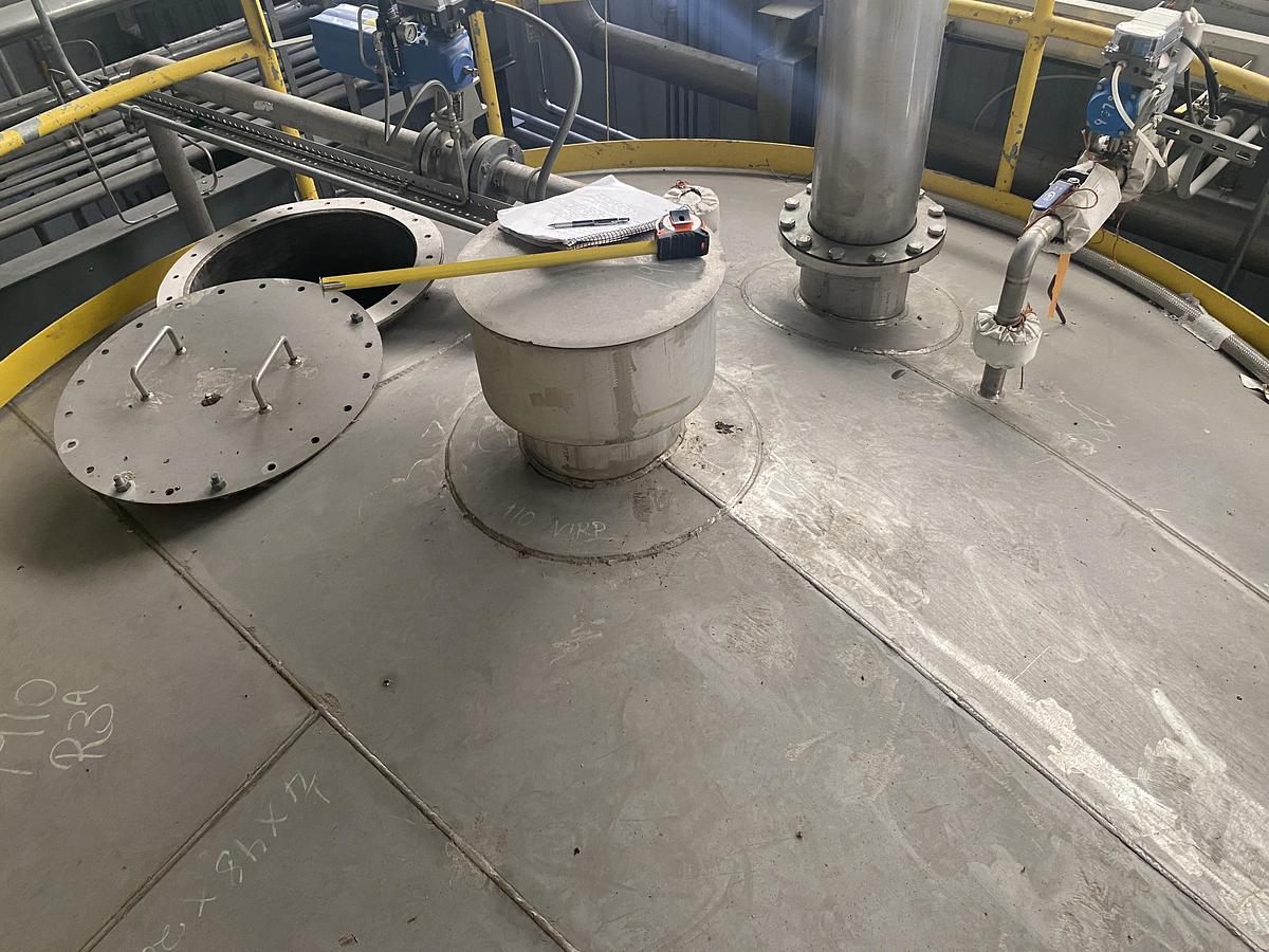 Used Used Alloy Fabricators approximately 3755 gallon 304L stainless steel vertical tank