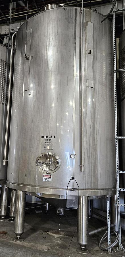 Used Used Criveller 6,000 gallon kosher 304 stainless steel beer well tank