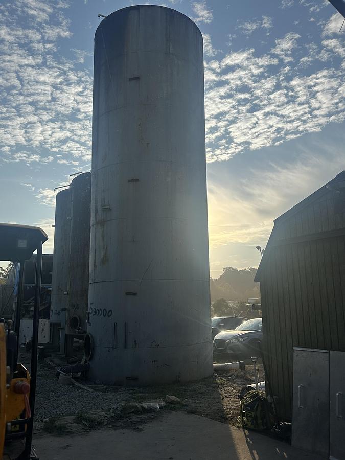 Used Used approximately 30,000 gallon vertical carbon steel storage tank