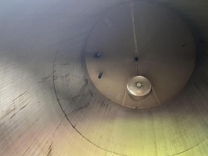 Used Used approximately 6300 gallon vertical stainless steel tank.
