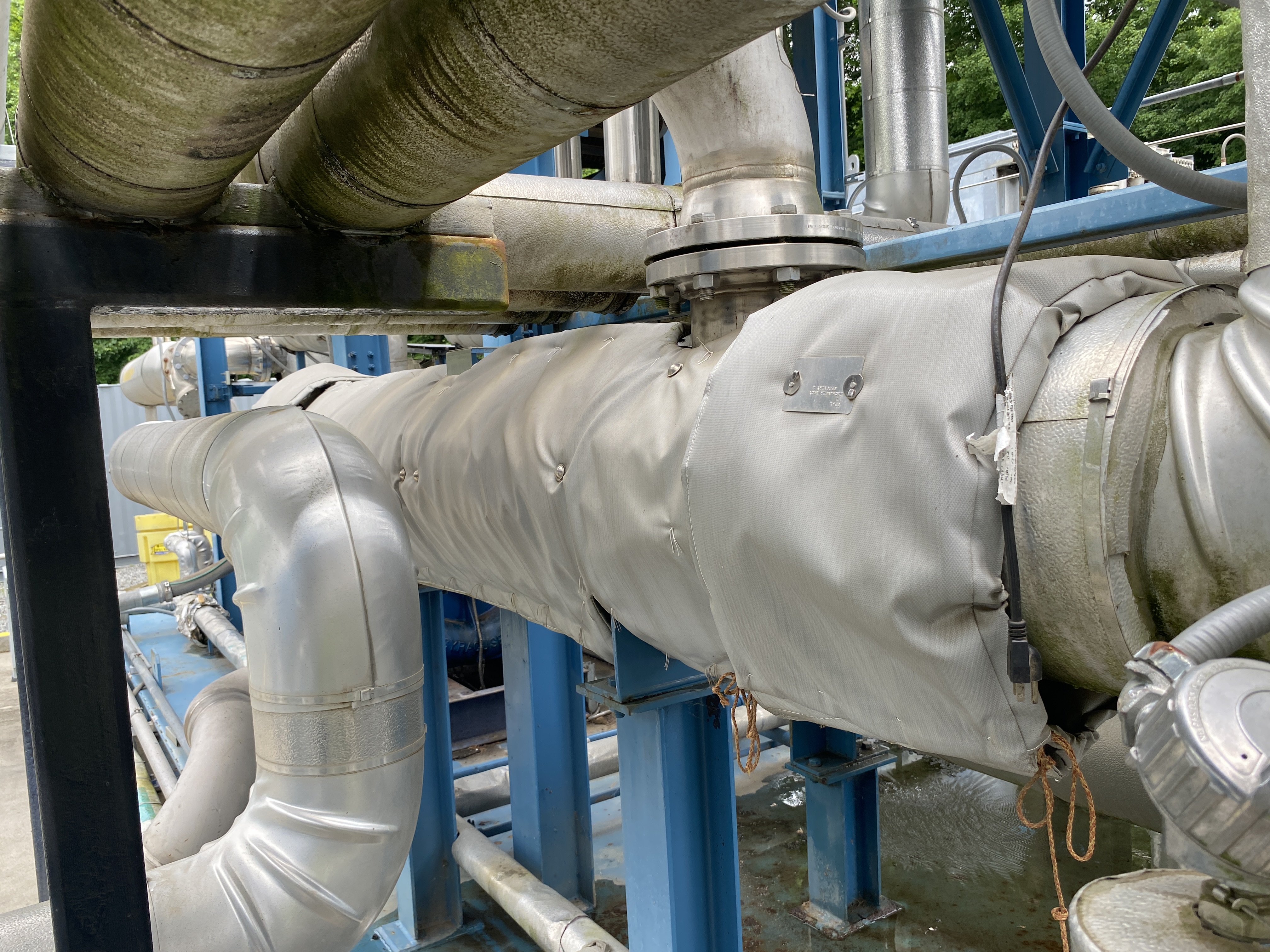 Used Used JFD Tube & Coil Products Inc. 149.6 sq ft 304L Stainless Steel shell and tube heat exchanger