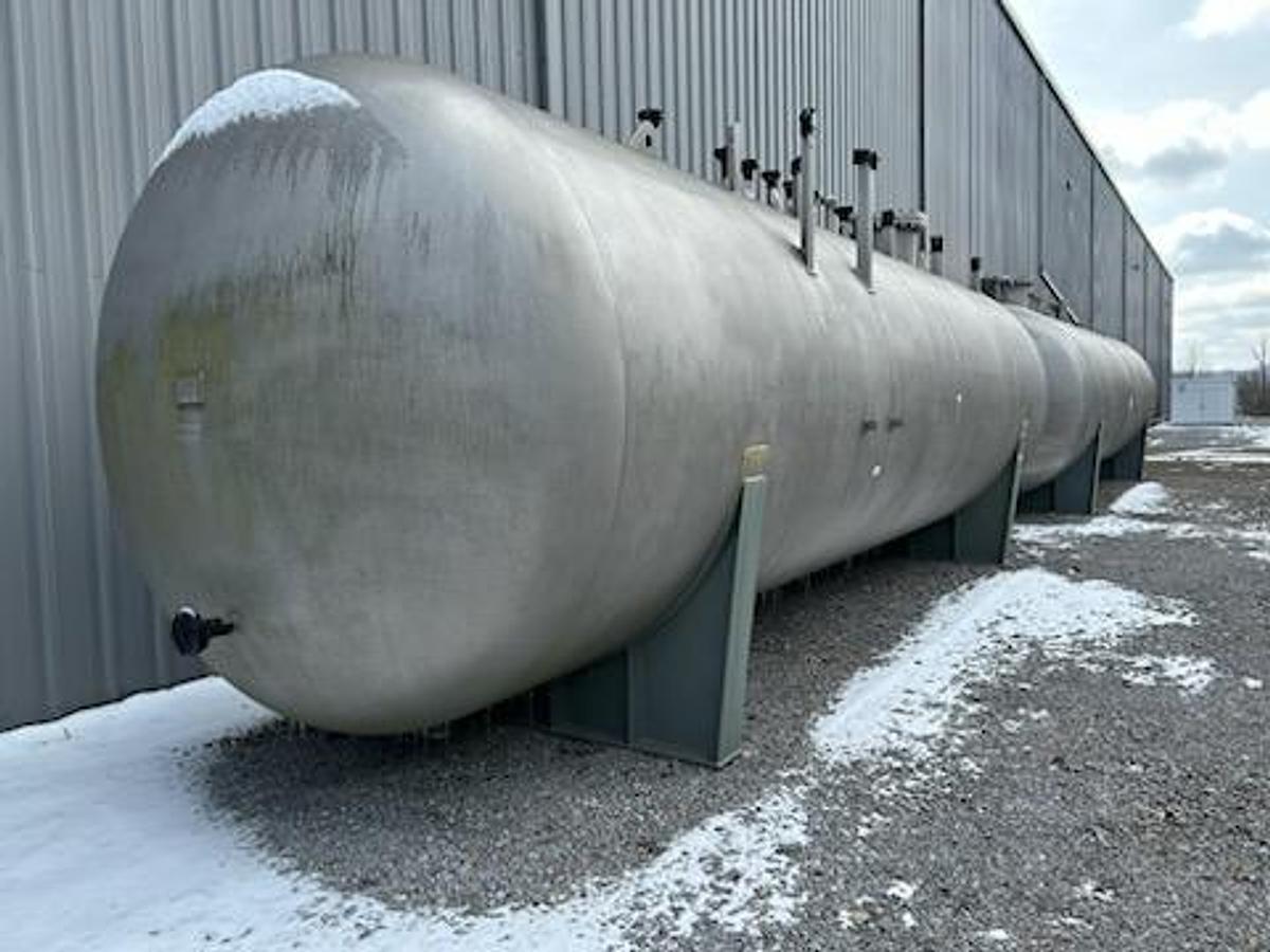 Unused Peerless Mfg. 13,000 gallon 304L stainless steel horizontal pressure tank