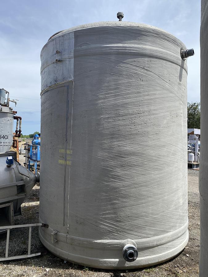 Used Used approximately 4,000 gallon vertical fiberglass storage tank.