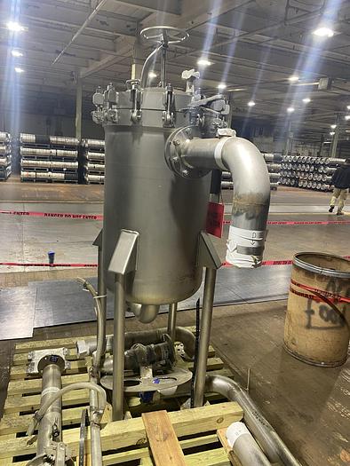 Used Used Parker Fluflo SB Multi-bag stainless steel filter vessel