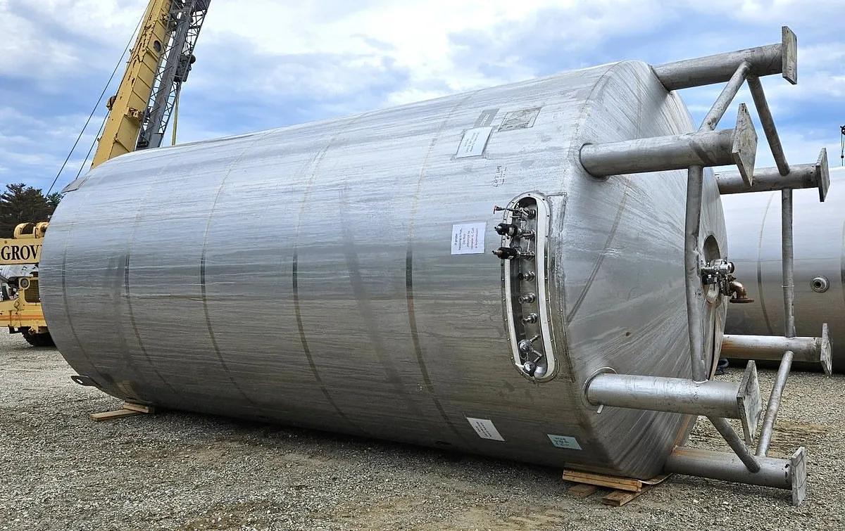 Used Used 15000 Gallon DCI Jacketed 316L Stainless Steel Sanitary Mix Tank / Fermenter / Reactor.