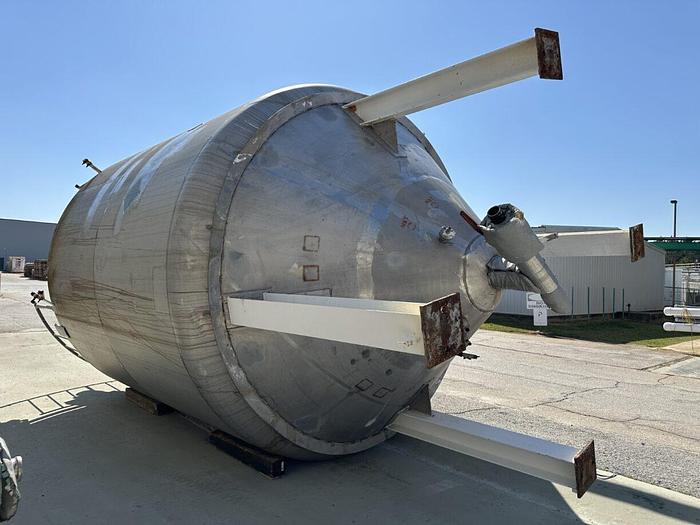 Used Used Whiting Metals Inc. approximately 12,000 gallon 304 stainless steel mix tank