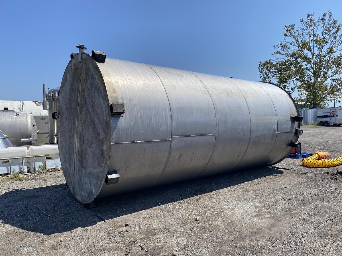Used Used Industrial Air Inc. approximately 10,000 gallon stainless steel storage tank