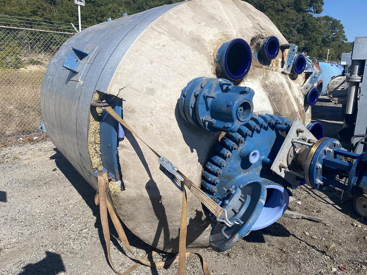 Used Used Pfaudler 2000 gallon glass lined reactor body