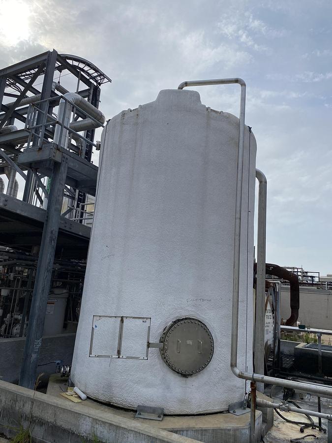 Used Used Poly Processing approximately 8,000 gallon poly tank
