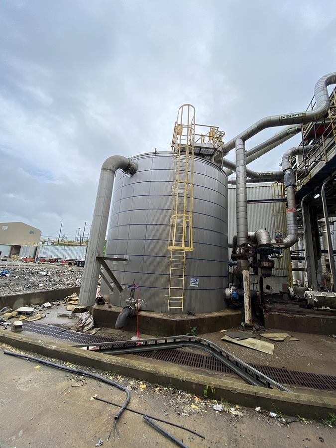 Used Used RECO Constructors 47,006 gallon 304 stainless steel vertical storage tank