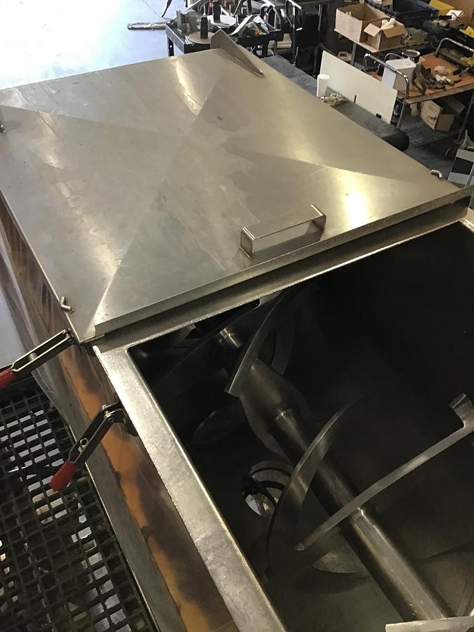 Used Used Lowe Industries Inc. 20 cu ft 316 stainless steel single ribbon mixer