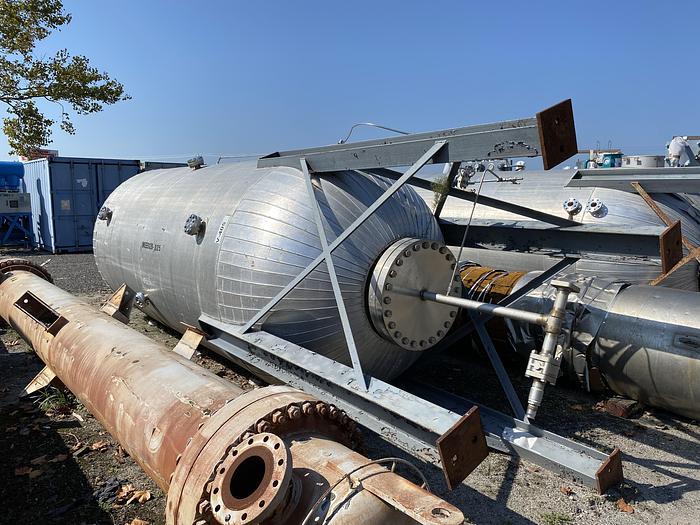 Used ExceleTech Inc. approximately 2500 gallon 304 stainless steel vertical pressure tank