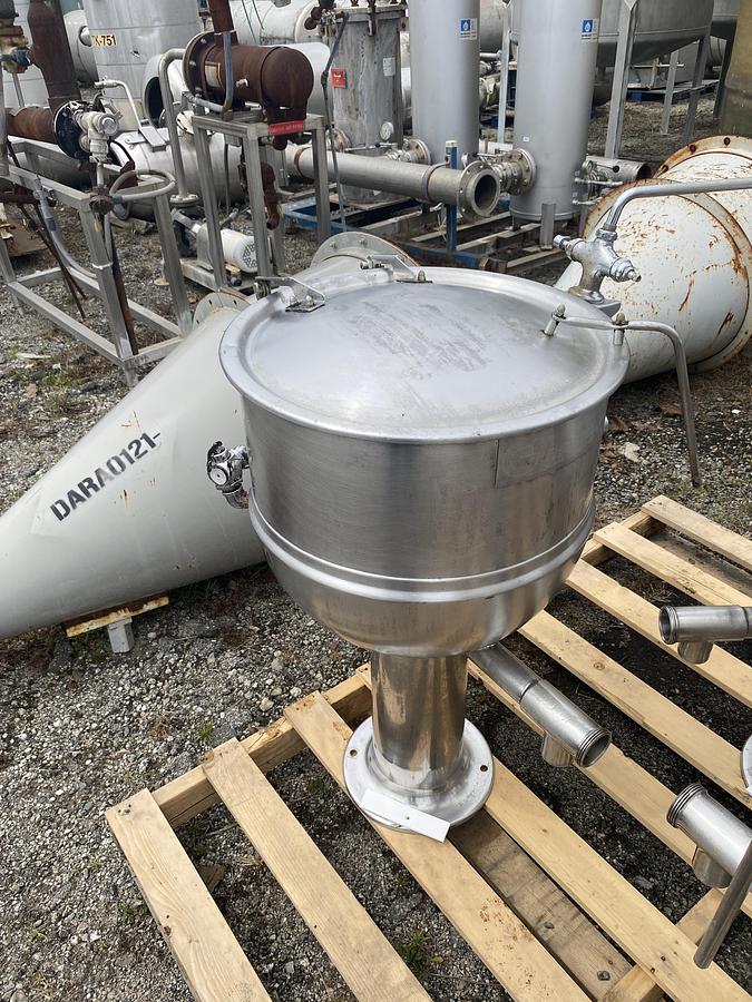 Used Used Groen 20 gallon 316 stainless steel jacketed stationary kettle.