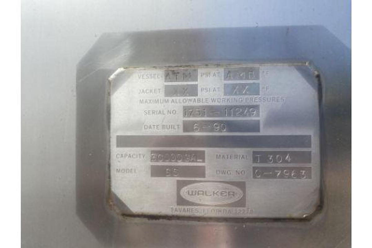 Used Used Walker 30,000 gallon T-304 stainless steel silo