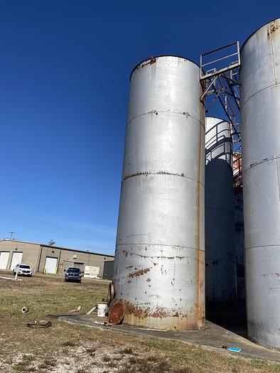Used Used approximately 20,000 gallon vertical carbon steel storage tank