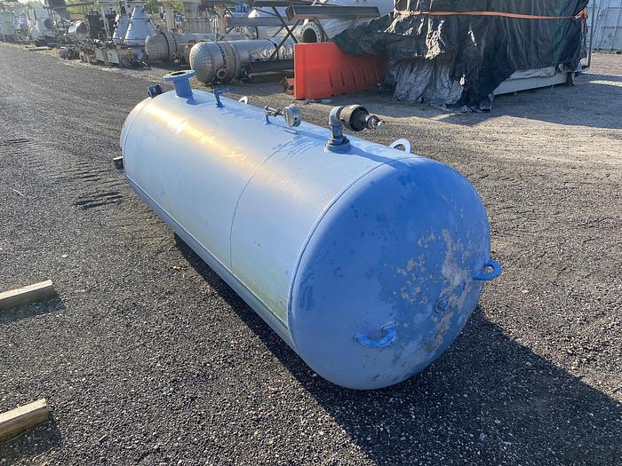 Used Used Steel Fabricators approximately 600 gallon vertical carbon steel air receiver