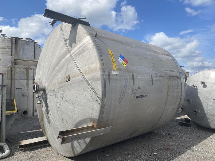 Used Used IPSCO approximately 9300 gallon 304 stainless steel vertical mix tank