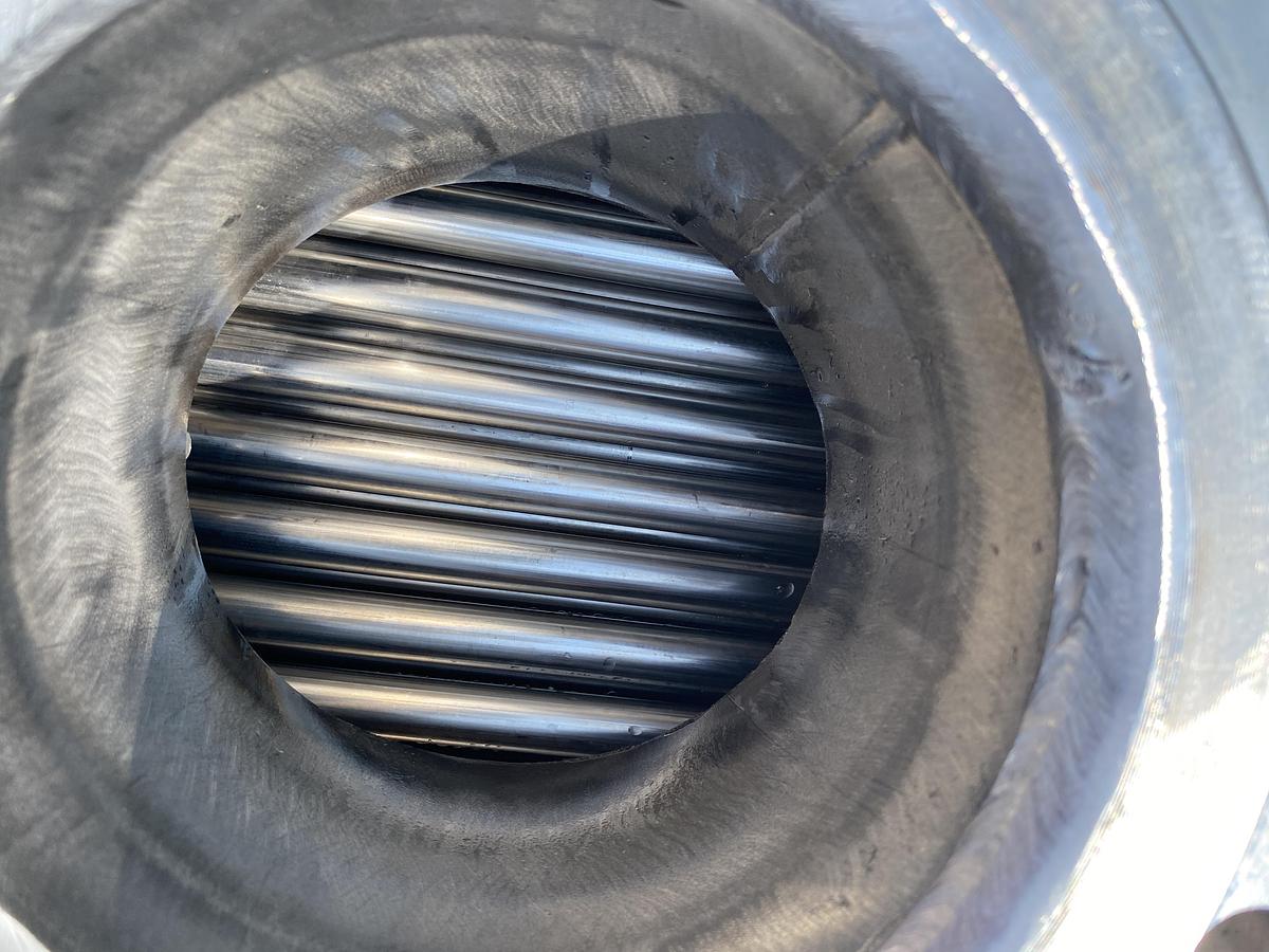 Used Used JFD Tube & Coil Products Inc. 149.6 sq ft 304L Stainless Steel shell and tube heat exchanger