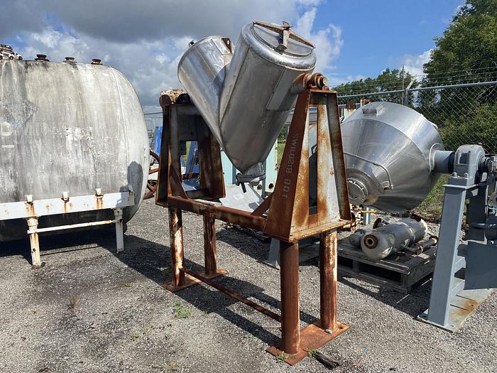Used Used Patterson Kelly 10 cu.ft. 304 stainless steel twin shell dry blender