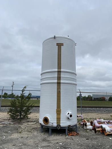 Used Used Owens Corning 5600  gallon fiberglass vertical storage tank