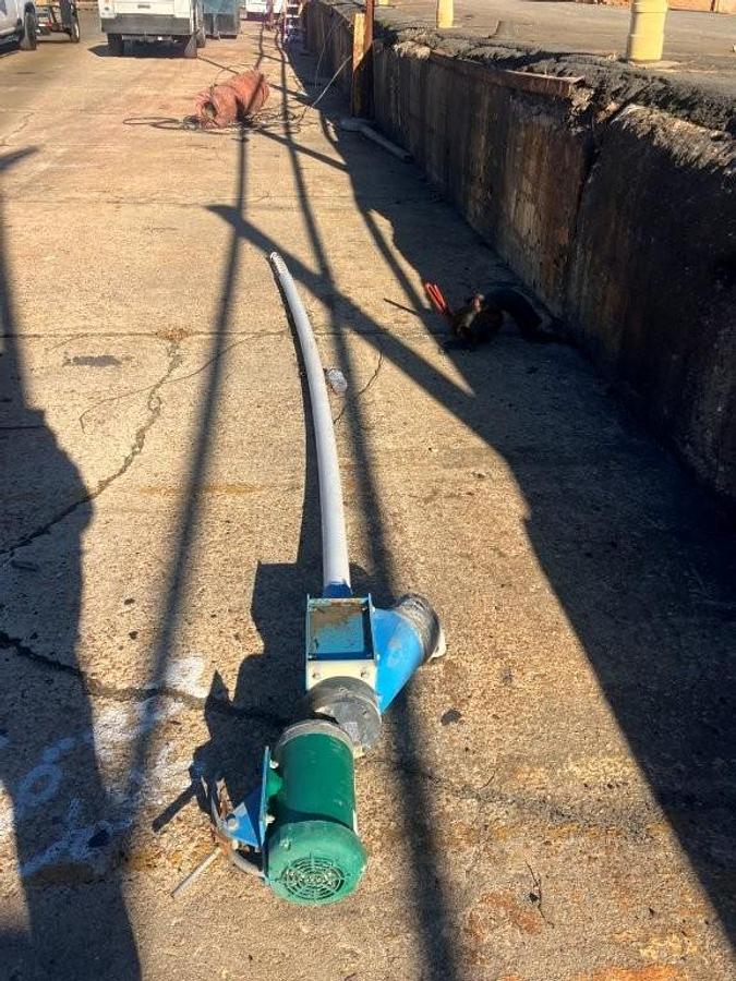 Used Used dry material feeder system