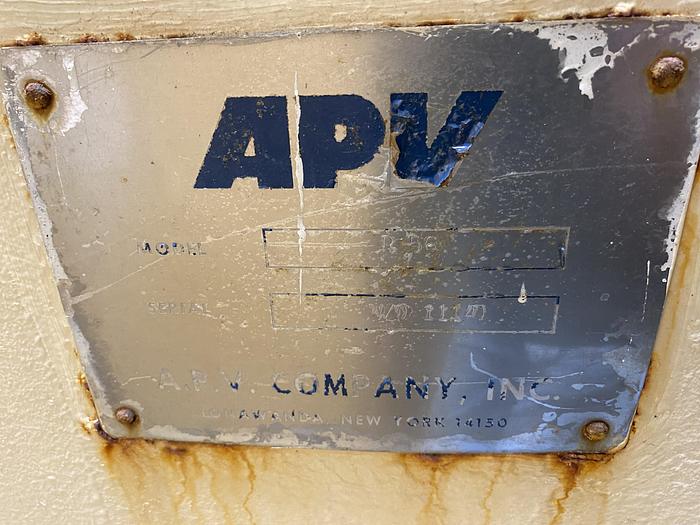 Used Used APV Model R-56 stainless steel plate heat exchanger