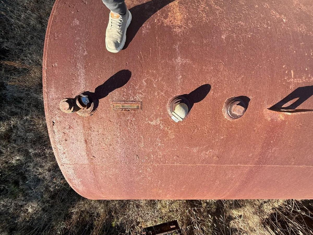 Used Used approximately 10,000 gallon carbon steel horizontal single walled fuel tank