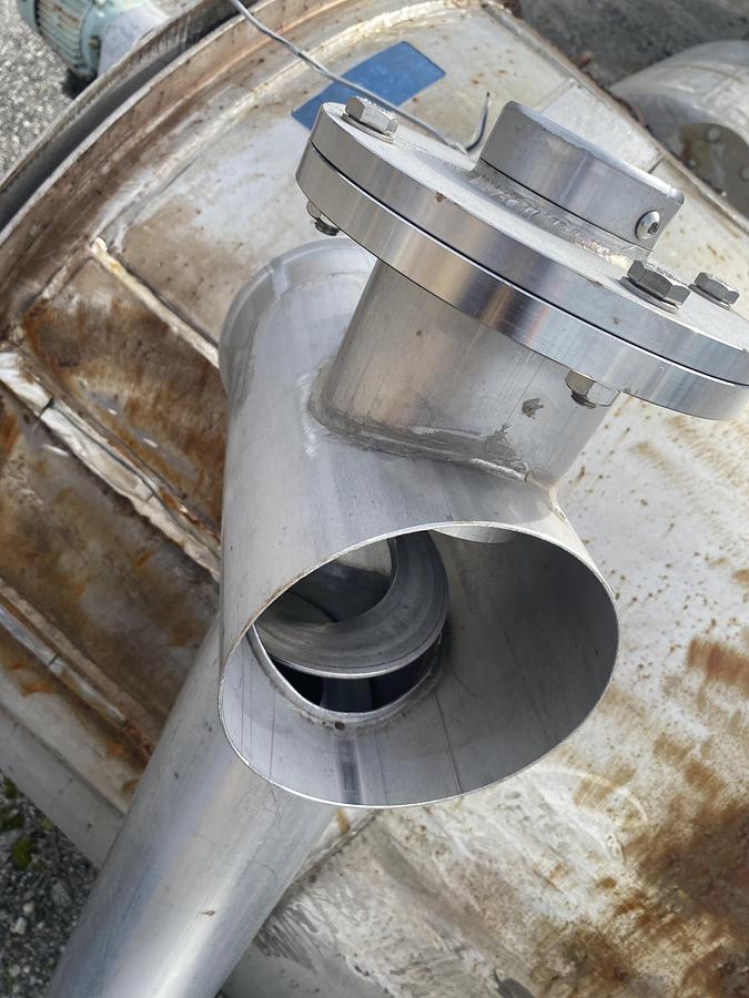 Used Used approximately 40 cu. ft.  stainless steel vertical hopper