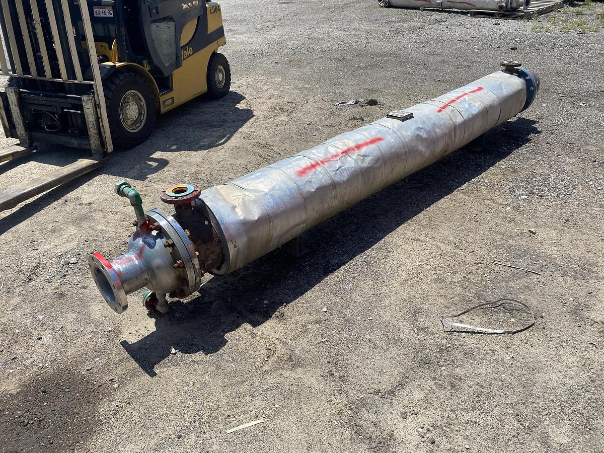 Used Used JFD Tube & Coil Products Inc. 282.5 sq ft. 304L Stainless Steel shell and tube heat exchanger