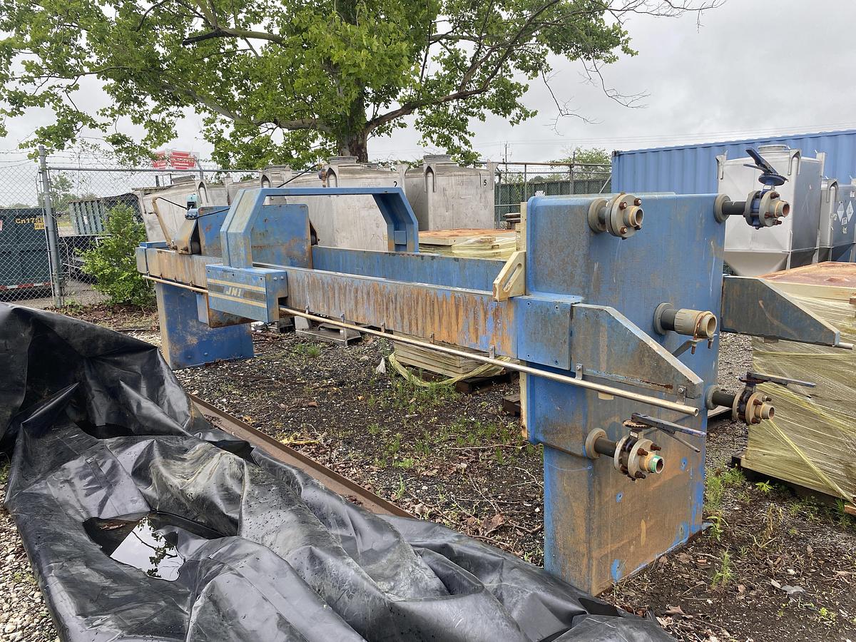 Used Used JWI/US Filter Model 1000G32-60-DYL 50 cu ft  Poly plate and frame press