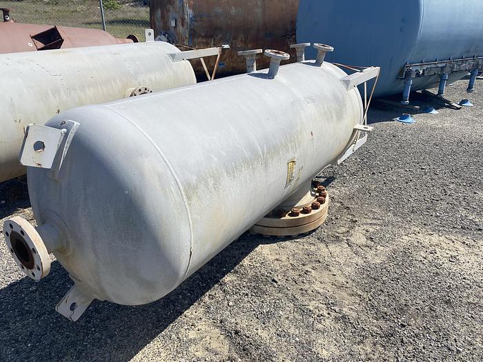 Used Unused Merrill Fabricators Inc. approximately 300 gallon vertical carbon steel pressure tank