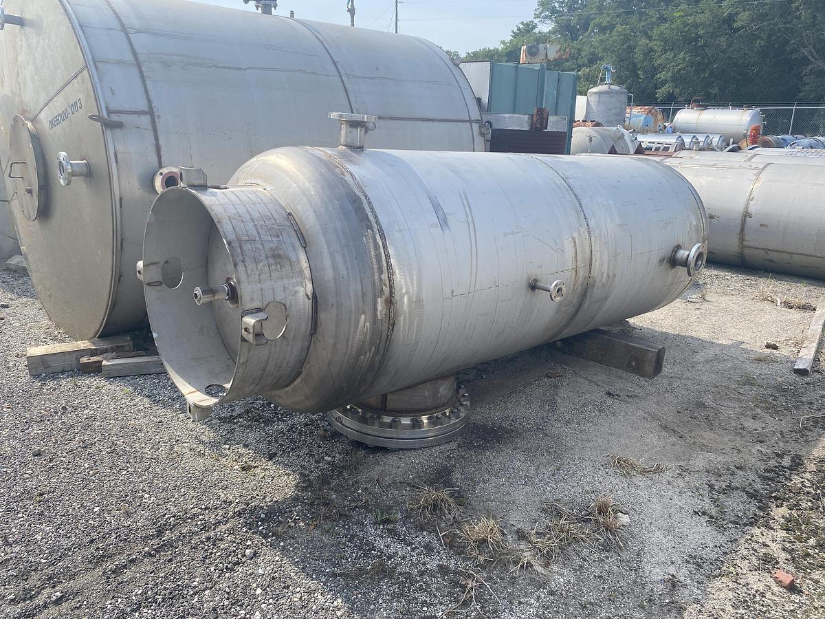 Used Used Steel Fabricators approximately 900 gallon 316L stainless steel air receiver