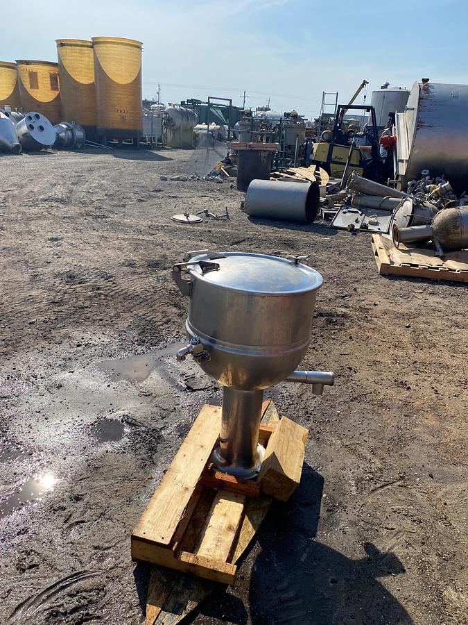 Used Used Groen 20 gallon 316 stainless steel jacketed stationary kettle