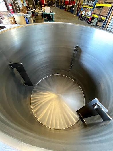 Used Used 315 gallon 304 stainless steel vertical jacketed mix tank