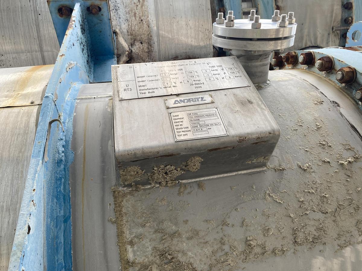 Used Used Shanghai Jiangwan Chemical Equipment Co approximately 3896 sq ft 304L stainless steel horizontal heat exchanger