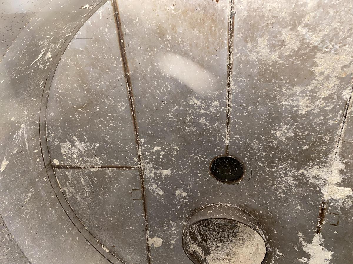 Used Used Armor Metals 3000 gallon 304L stainless steel tank