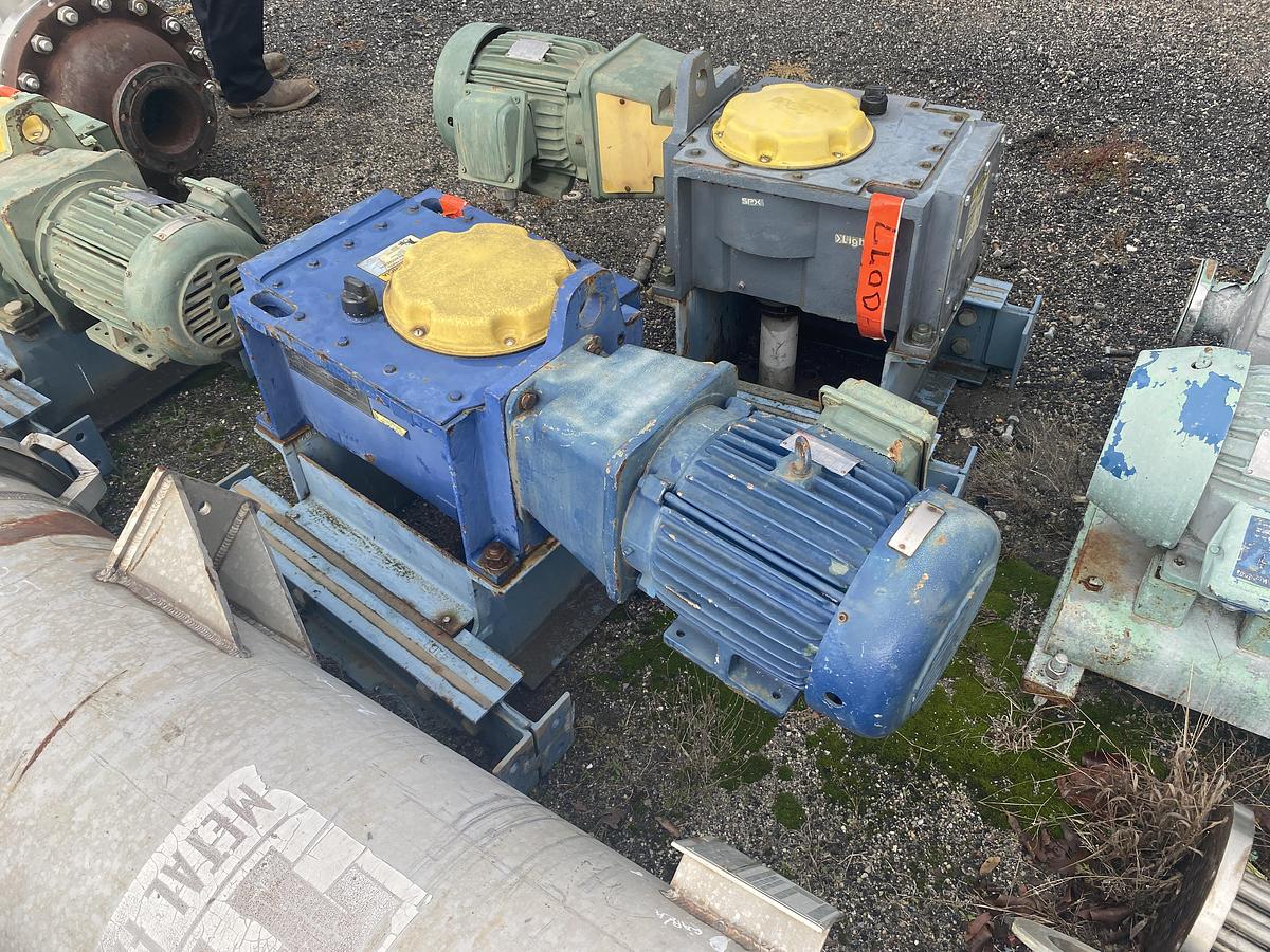 Used Used Lightnin Right-Angle Drive (CW). Model 504Q7.5C