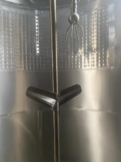 Used Used Feldmeier approximately 8000 gallon 304 stainless steel jacketed/agitated vertical juice silo.