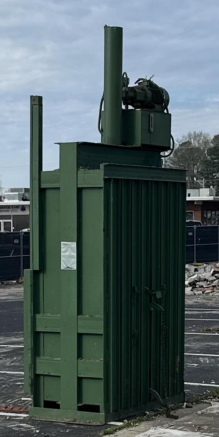 Used Used Selco Products Inc. by Harris Equipment Model V5HD-LH baler.