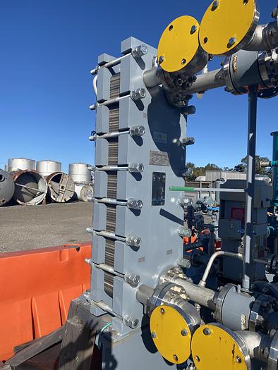 Unused Tubinsud S.R.L. 1000 gallon lube oil system