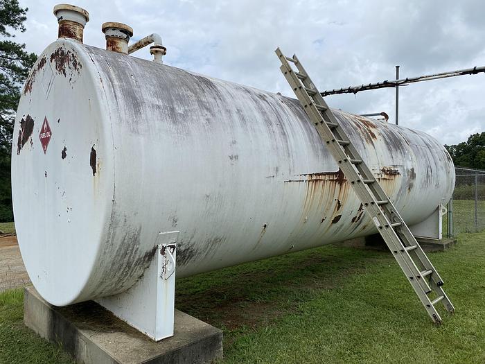 Used Used approx. 10,000 gallon CS  fuel tank