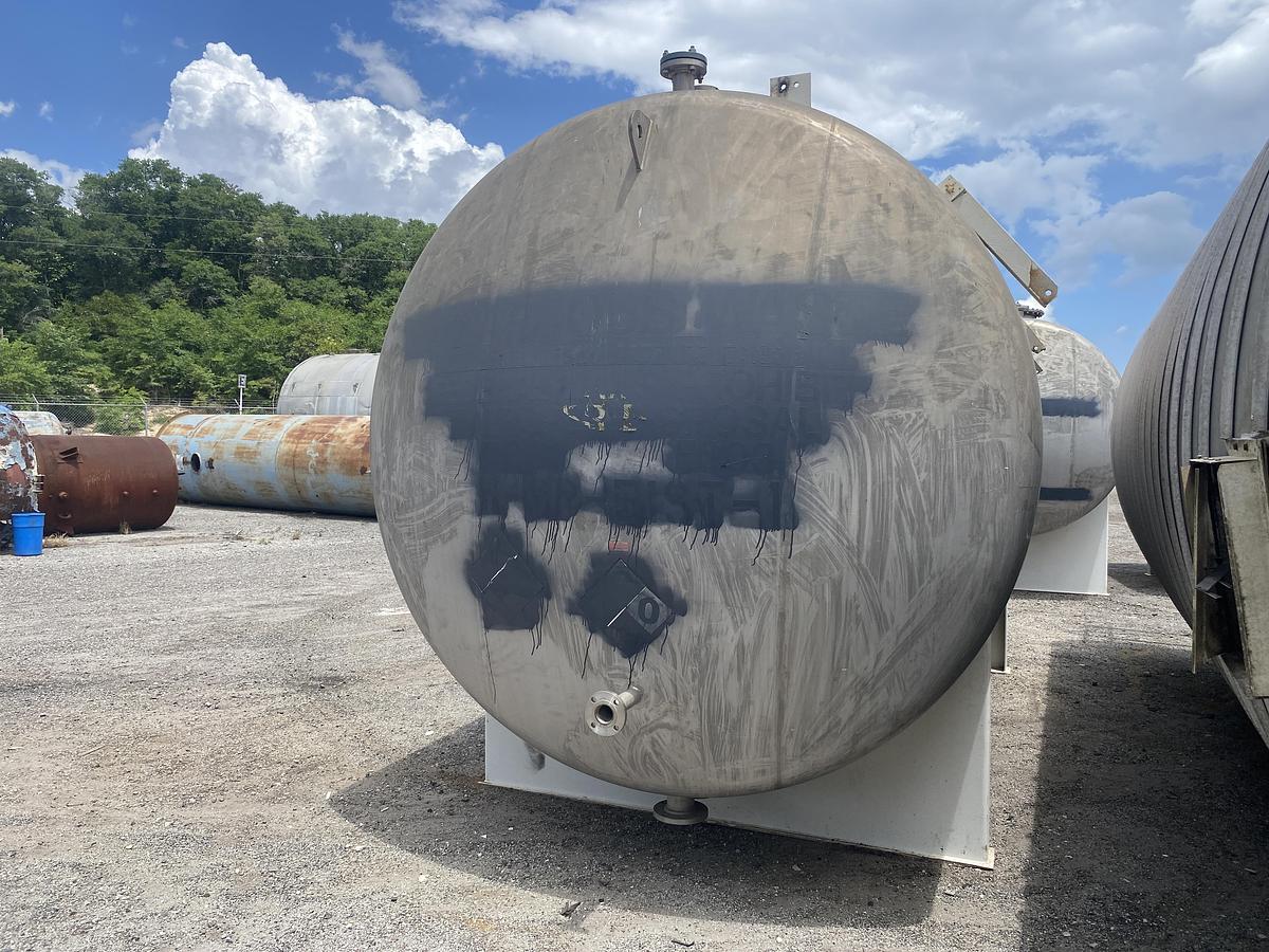 Used Used Industrial Metal Works Inc.  approximately 8000 gallon stainless steel horizontal storage tank
