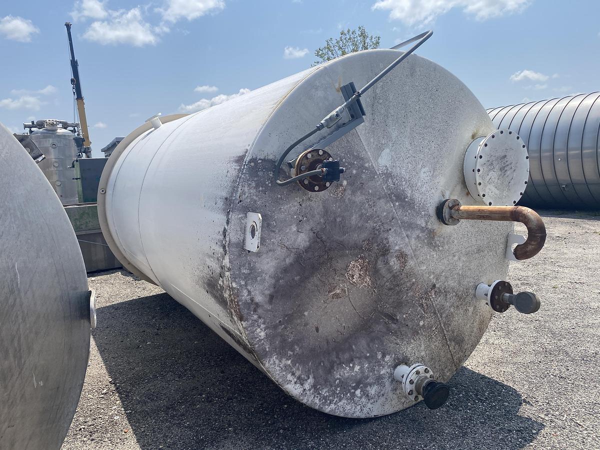 Used Used Highland Tank approximately 5500 gallon vertical carbon steel diesel fuel tank